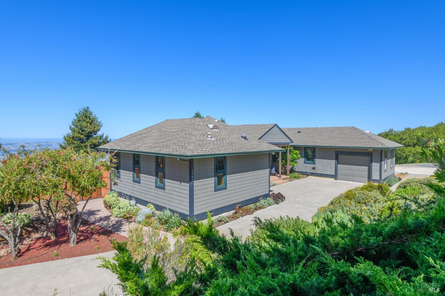 6649 Round Oak Road Penngrove CA 94951