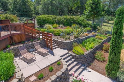 6649 Round Oak Road Penngrove CA 94951