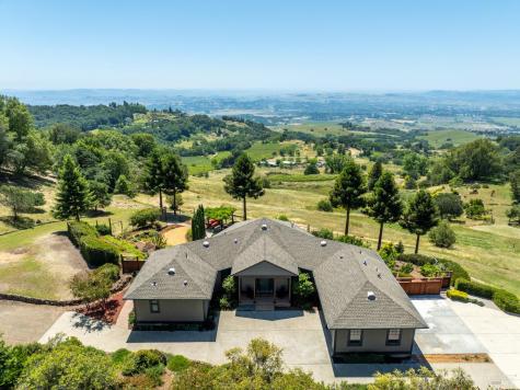 6649 Round Oak Road Penngrove CA 94951