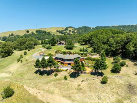 6649 Round Oak Road Penngrove CA 94951
