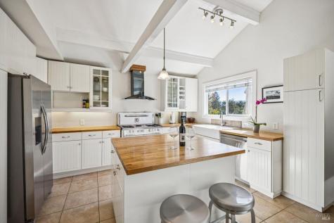 17323 Hillside Avenue Sonoma CA 95476
