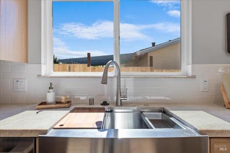 1622 Weaverly Drive Petaluma CA 94954