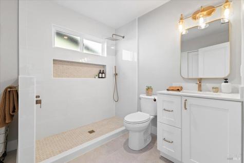 1622 Weaverly Drive Petaluma CA 94954