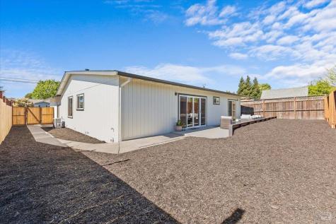 1622 Weaverly Drive Petaluma CA 94954