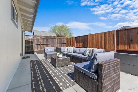 1622 Weaverly Drive Petaluma CA 94954