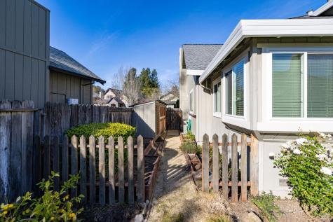 2492 Plum Meadow Court Santa Rosa CA 95404