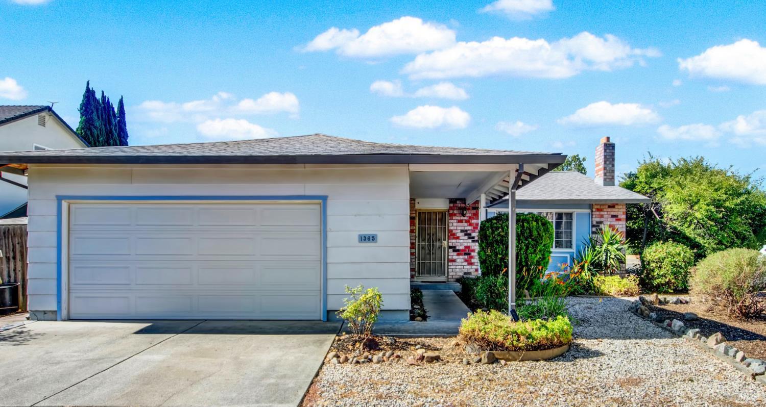 1365 W H Street Dixon CA 95620