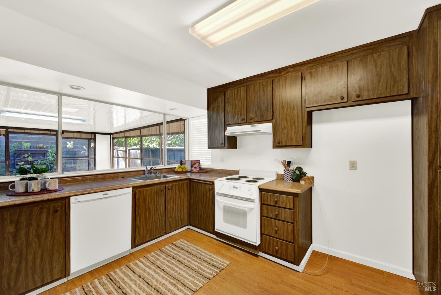 1365 W H Street Dixon CA 95620