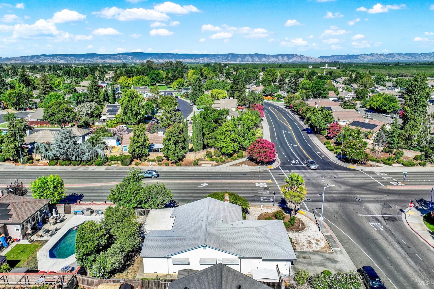 1365 W H Street Dixon CA 95620