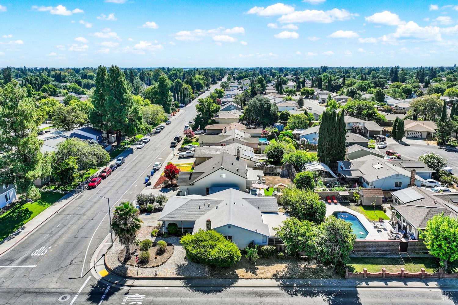 1365 W H Street Dixon CA 95620