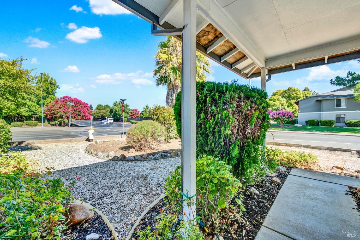 1365 W H Street Dixon CA 95620