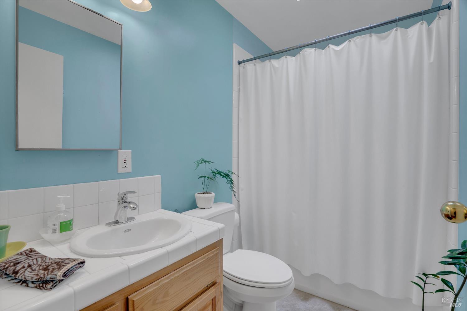 298 Markham Avenue Vacaville CA 95688