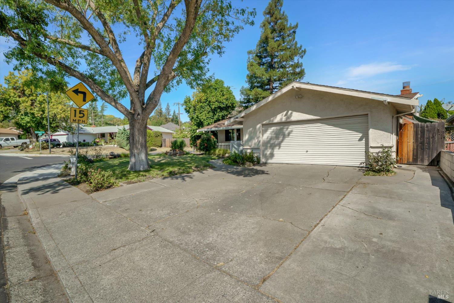 298 Markham Avenue Vacaville CA 95688