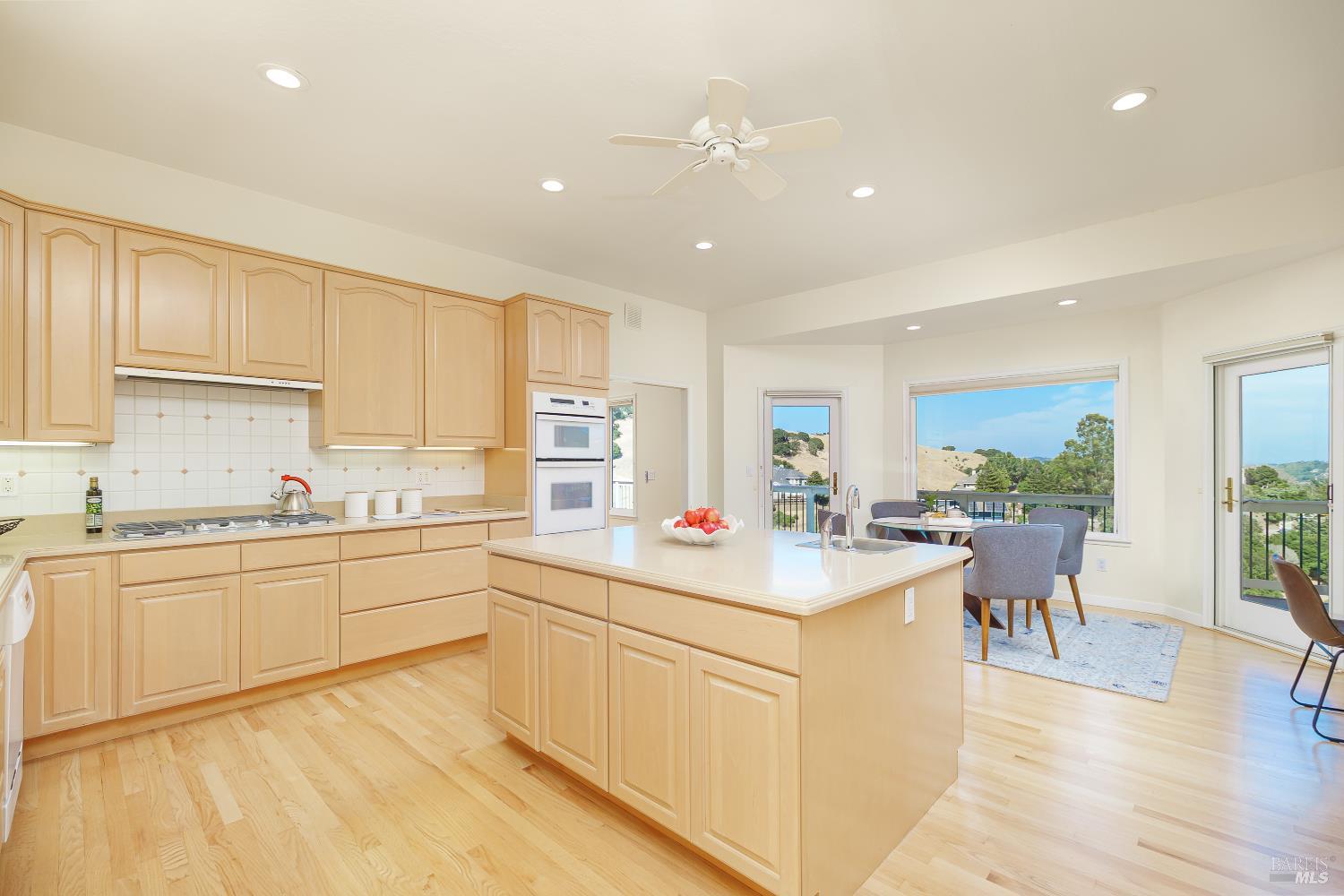 15 Ravine Way Novato CA 94947