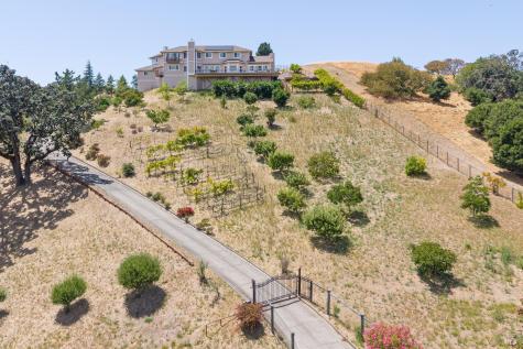 15 Ravine Way Novato CA 94947