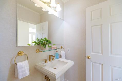 15 Ravine Way Novato CA 94947
