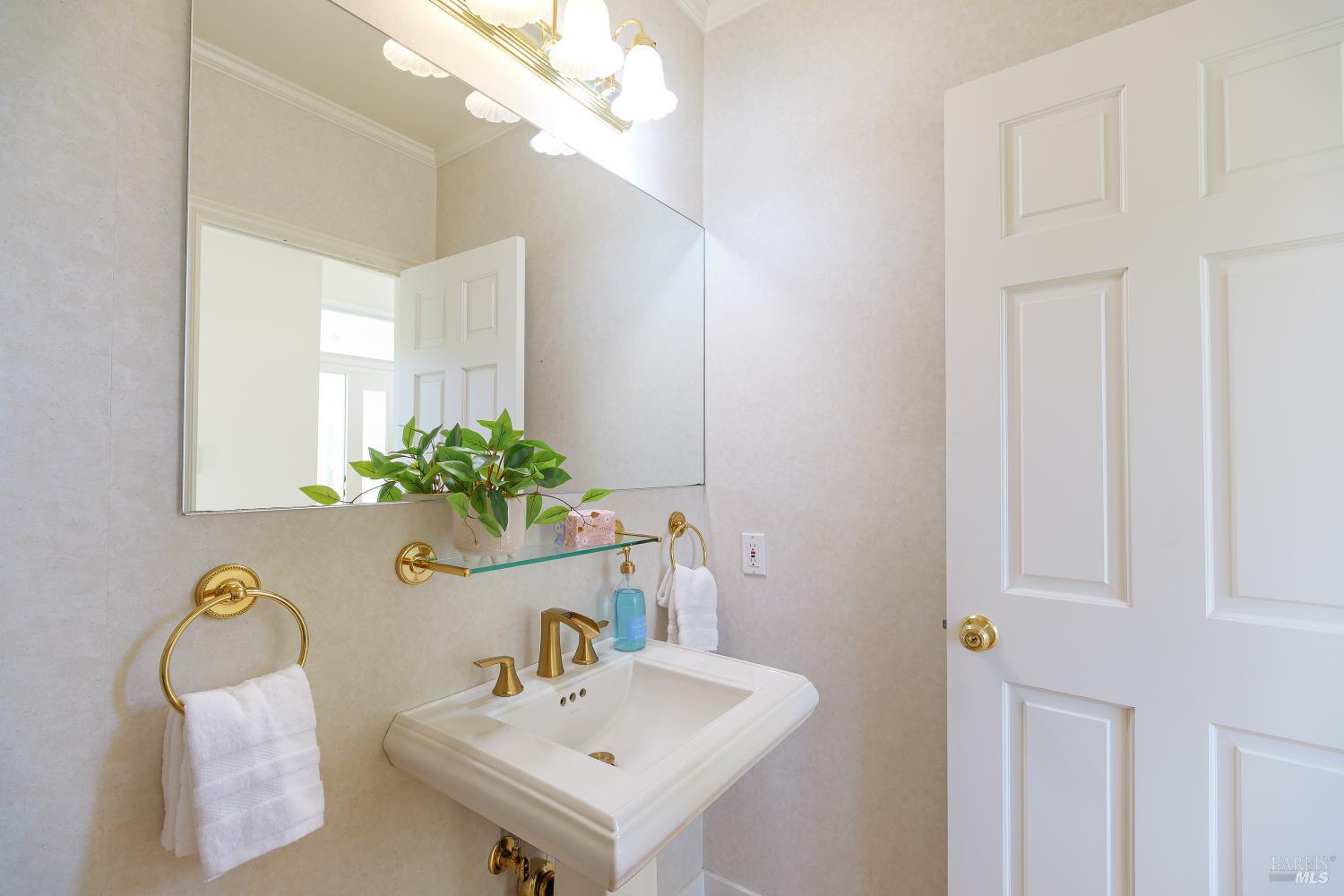15 Ravine Way Novato CA 94947