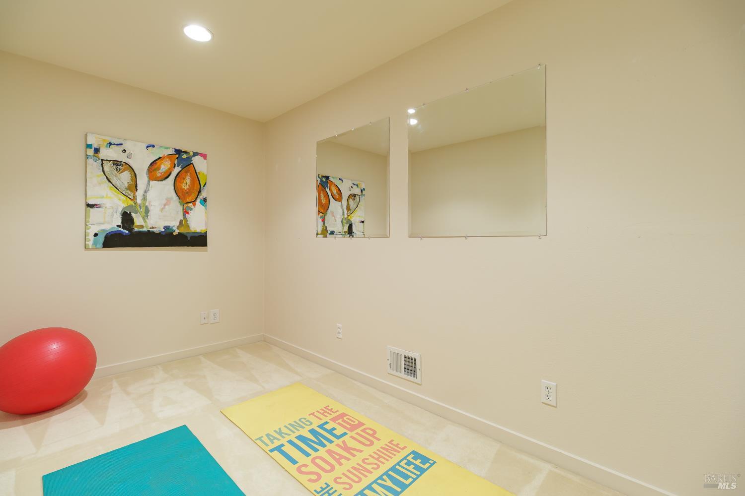 15 Ravine Way Novato CA 94947