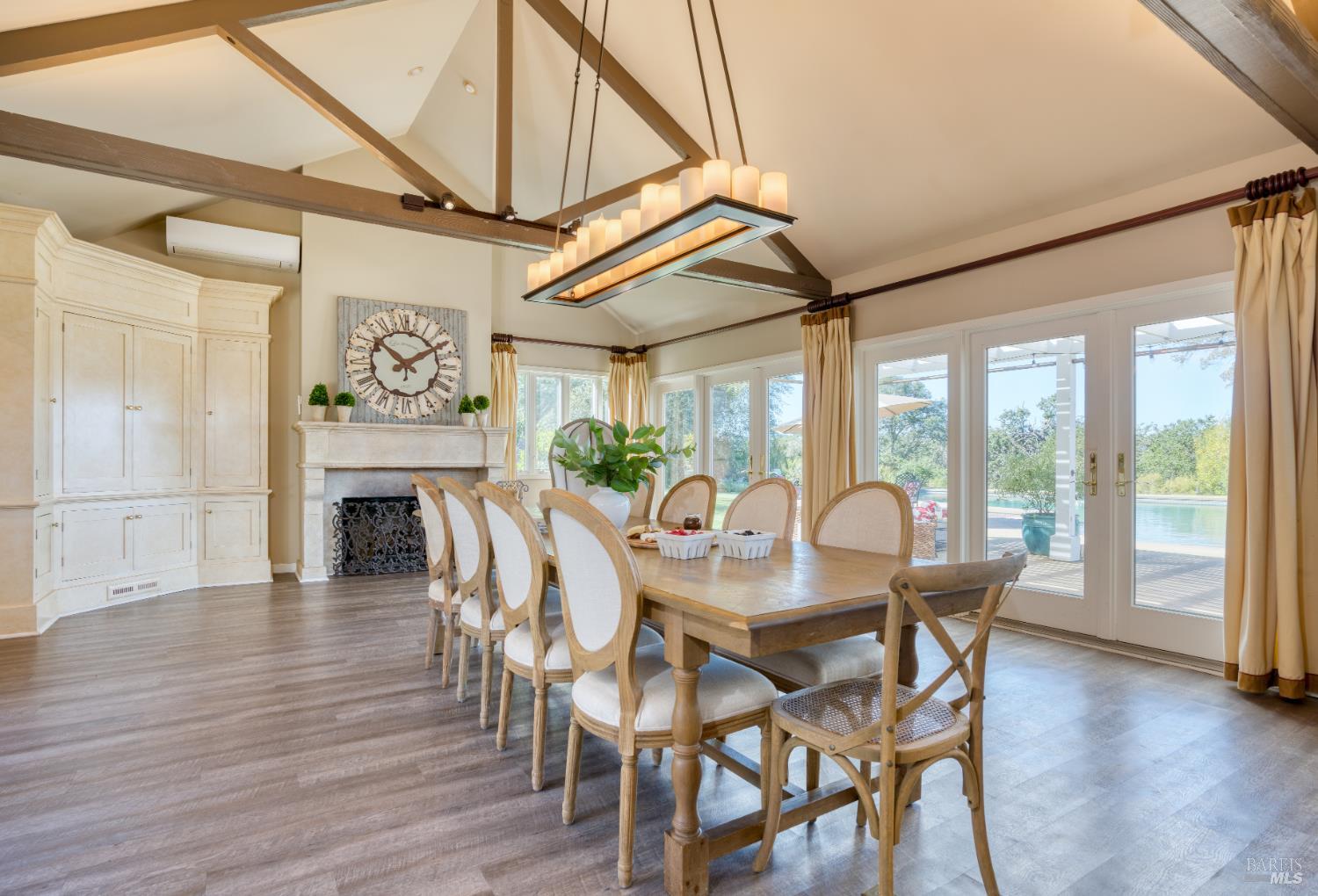 8325 Sonoma Mountain Road Glen Ellen CA 95442