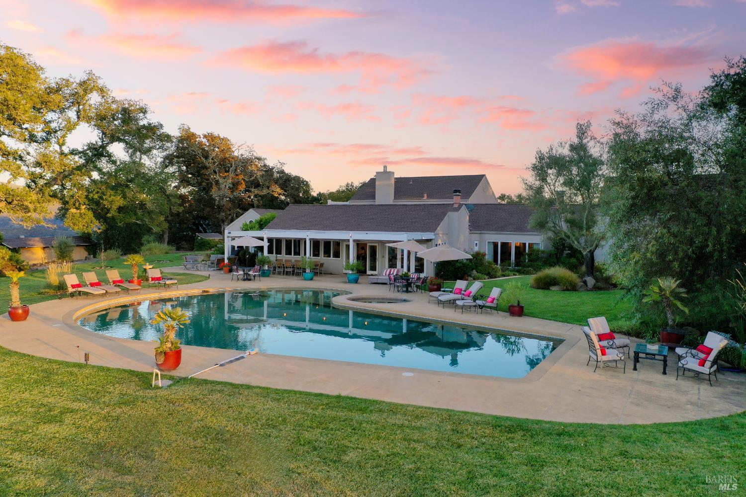 8325 Sonoma Mountain Road Glen Ellen CA 95442