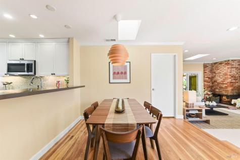 2594 Las Gallinas Avenue San Rafael CA 94903