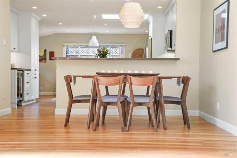 2594 Las Gallinas Avenue San Rafael CA 94903