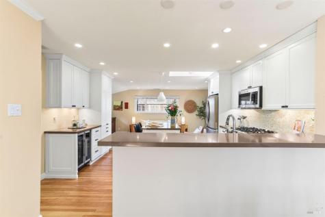 2594 Las Gallinas Avenue San Rafael CA 94903