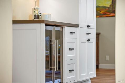 2594 Las Gallinas Avenue San Rafael CA 94903