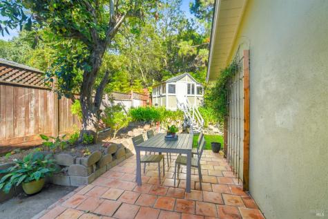 2594 Las Gallinas Avenue San Rafael CA 94903