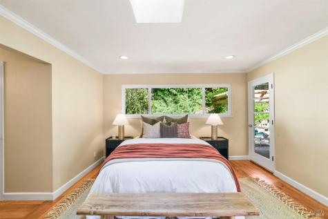 2594 Las Gallinas Avenue San Rafael CA 94903