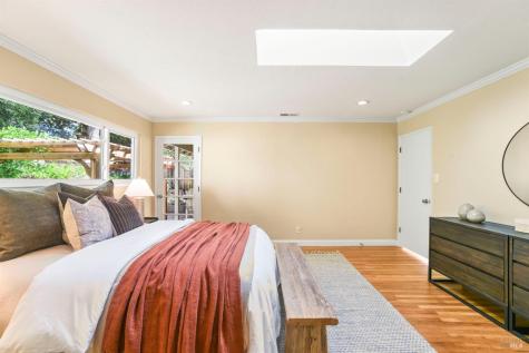 2594 Las Gallinas Avenue San Rafael CA 94903