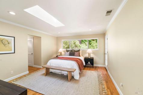2594 Las Gallinas Avenue San Rafael CA 94903