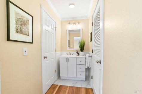 2594 Las Gallinas Avenue San Rafael CA 94903