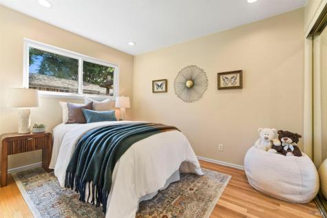 2594 Las Gallinas Avenue San Rafael CA 94903