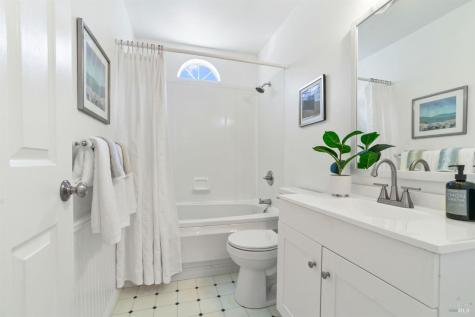 2594 Las Gallinas Avenue San Rafael CA 94903