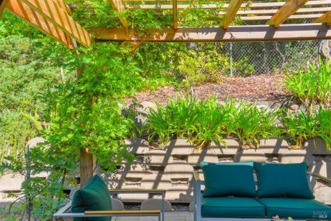 2594 Las Gallinas Avenue San Rafael CA 94903