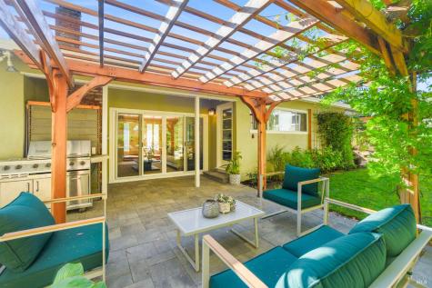 2594 Las Gallinas Avenue San Rafael CA 94903