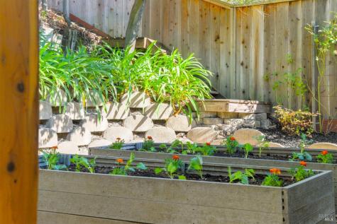 2594 Las Gallinas Avenue San Rafael CA 94903