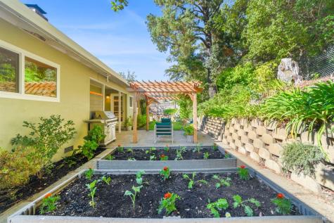 2594 Las Gallinas Avenue San Rafael CA 94903