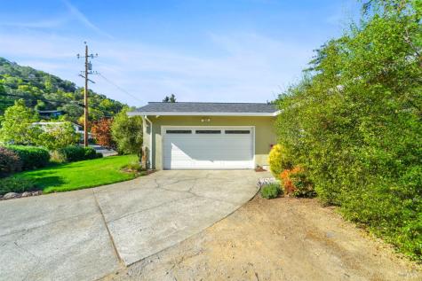 2594 Las Gallinas Avenue San Rafael CA 94903