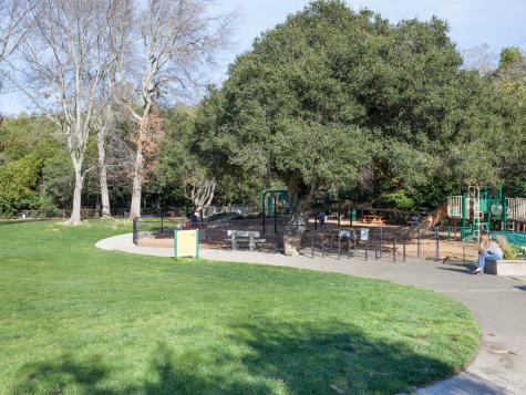 2594 Las Gallinas Avenue San Rafael CA 94903