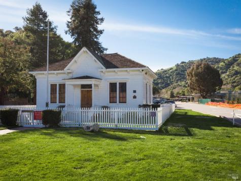 2594 Las Gallinas Avenue San Rafael CA 94903