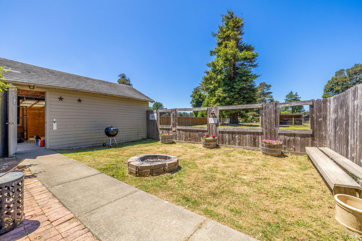 18200 Georges Lane Fort Bragg CA 95437