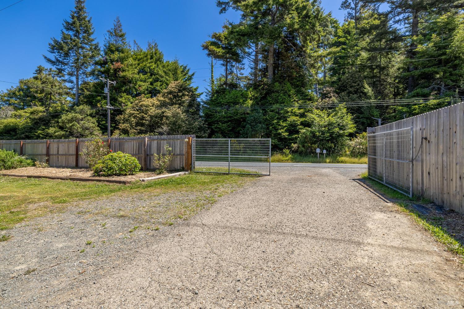 18200 Georges Lane Fort Bragg CA 95437