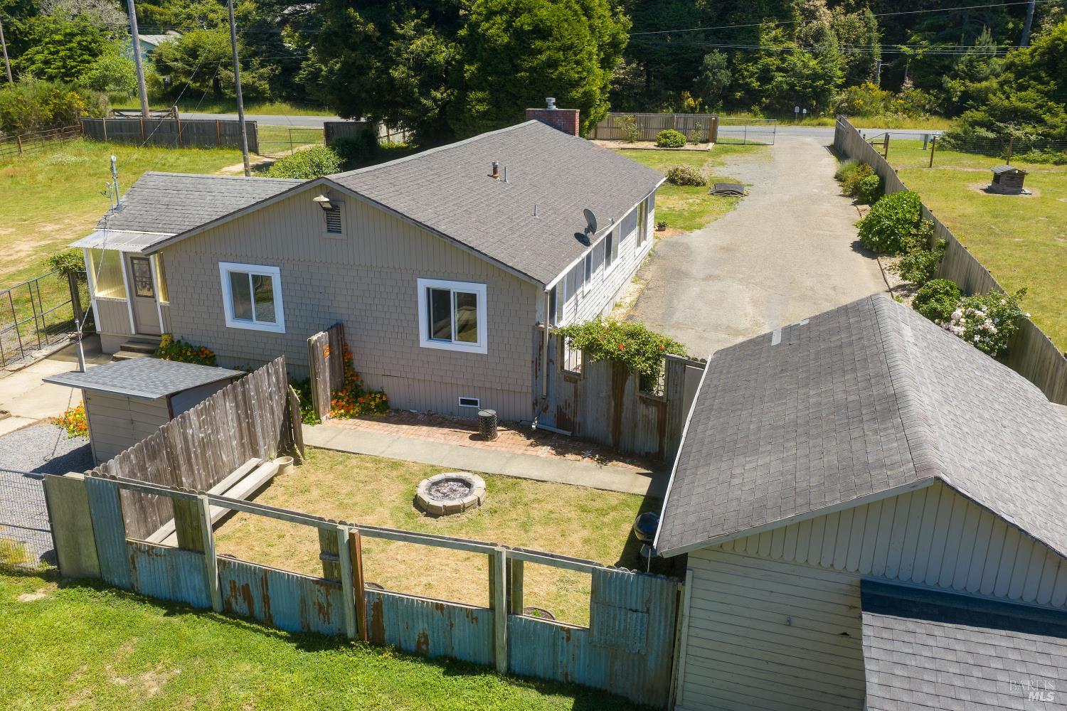18200 Georges Lane Fort Bragg CA 95437