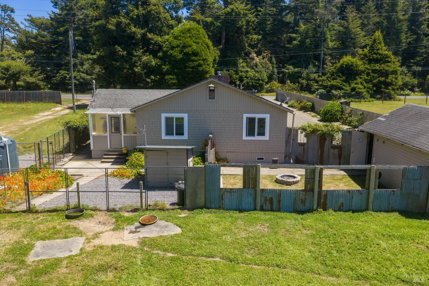 18200 Georges Lane Fort Bragg CA 95437