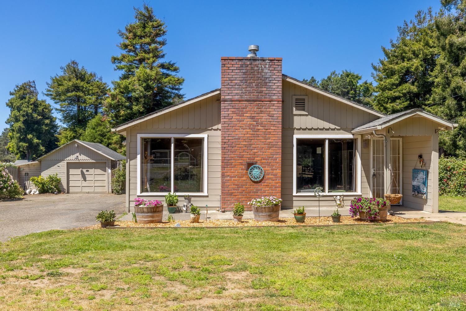18200 Georges Lane Fort Bragg CA 95437