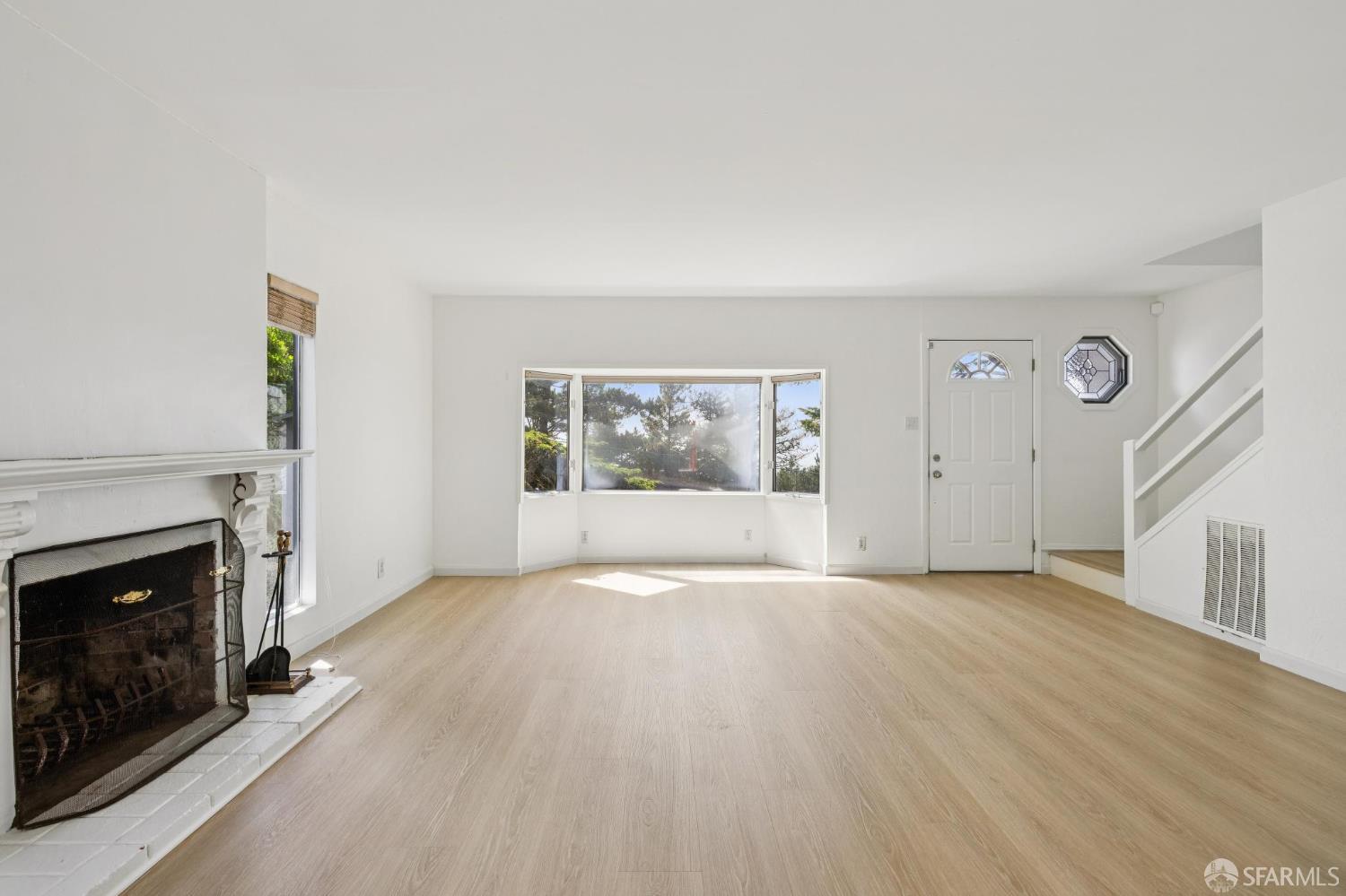 371 Inverness Drive Pacifica CA 94044