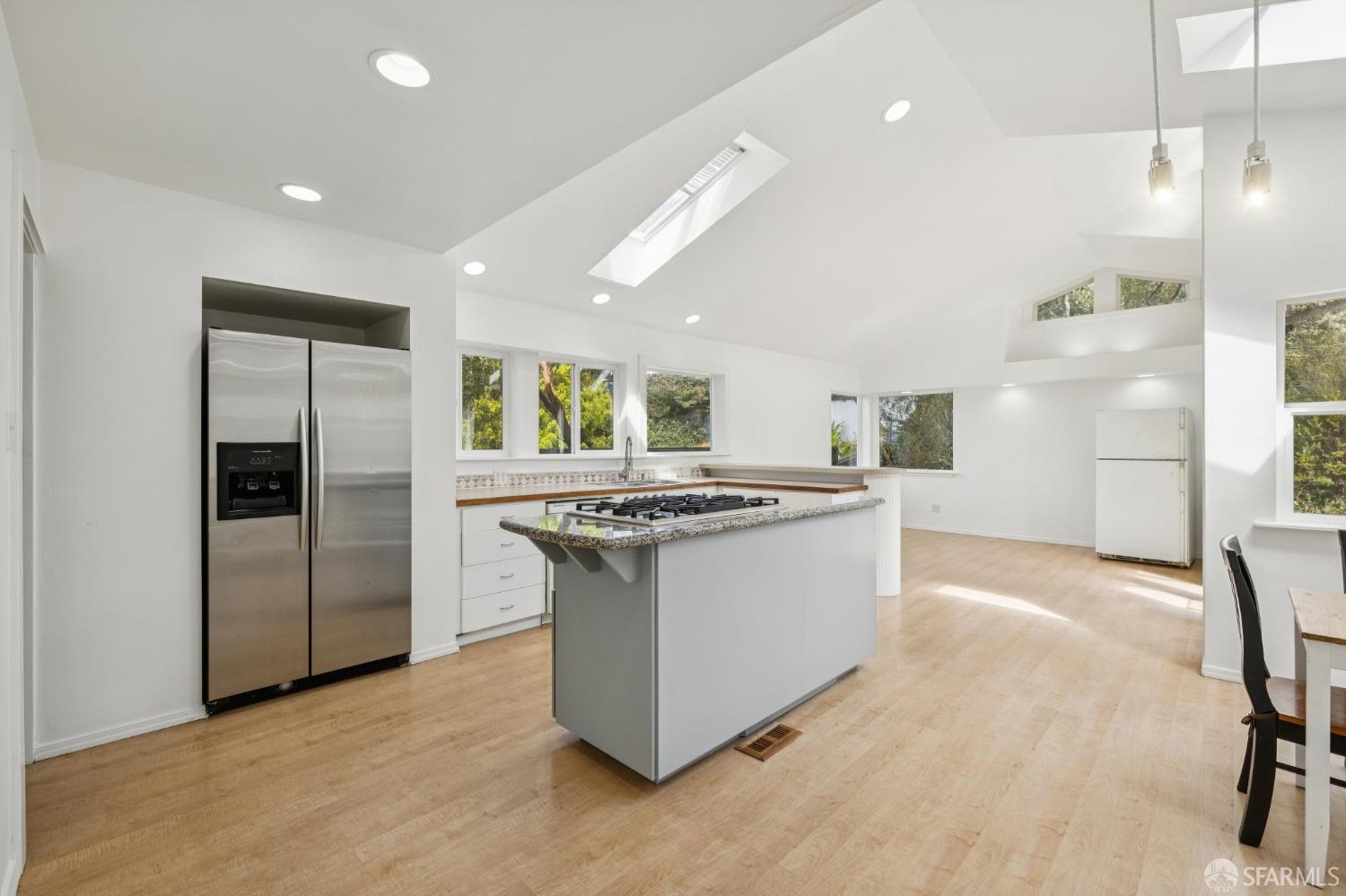 371 Inverness Drive Pacifica CA 94044