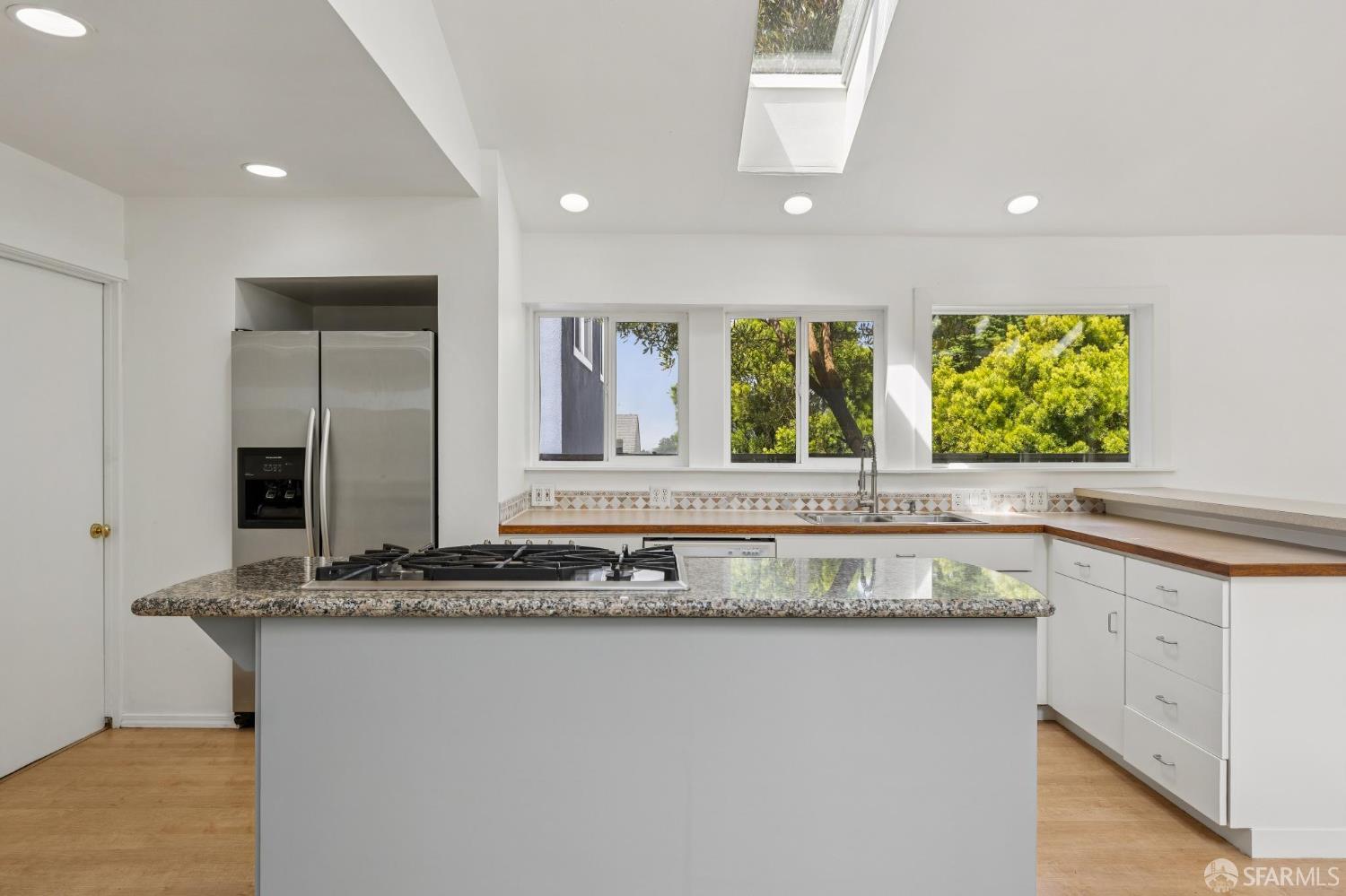371 Inverness Drive Pacifica CA 94044